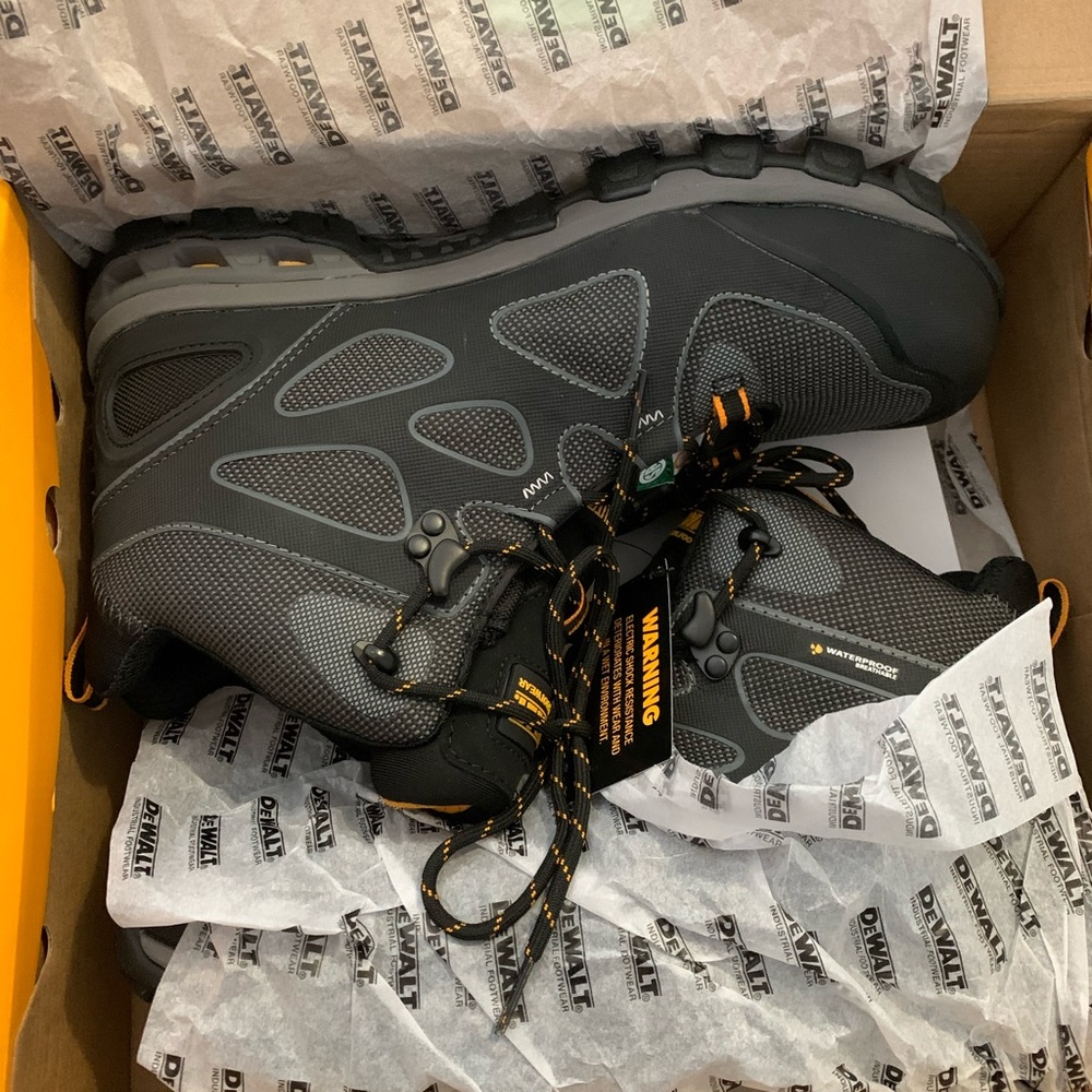 ❌SOLD❌Dewalt lithium boot